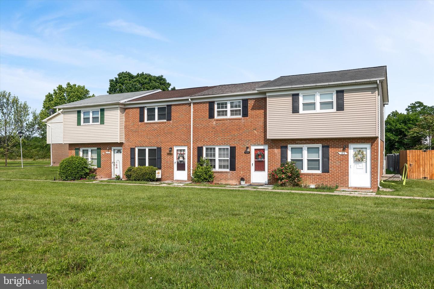 121 CHINKAPIN DR, STEPHENS CITY, Virginia 22655, 2 Bedrooms Bedrooms, ,1 BathroomBathrooms,Residential,For sale,121 CHINKAPIN DR,VAFV2034648 MLS # VAFV2034648