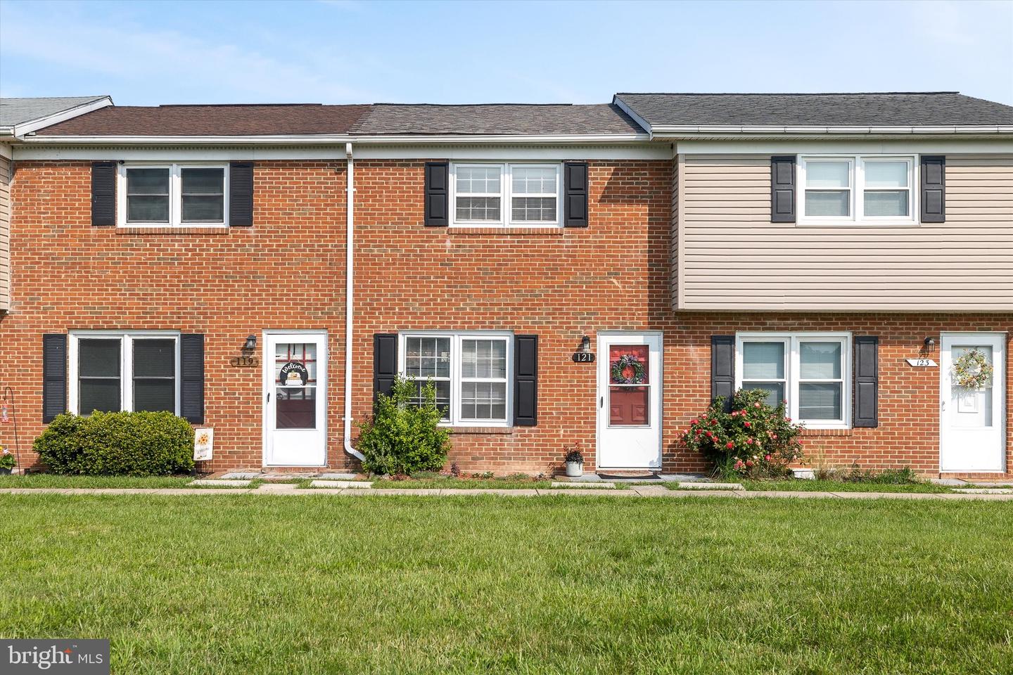 121 CHINKAPIN DR, STEPHENS CITY, Virginia 22655, 2 Bedrooms Bedrooms, ,1 BathroomBathrooms,Residential,For sale,121 CHINKAPIN DR,VAFV2034648 MLS # VAFV2034648