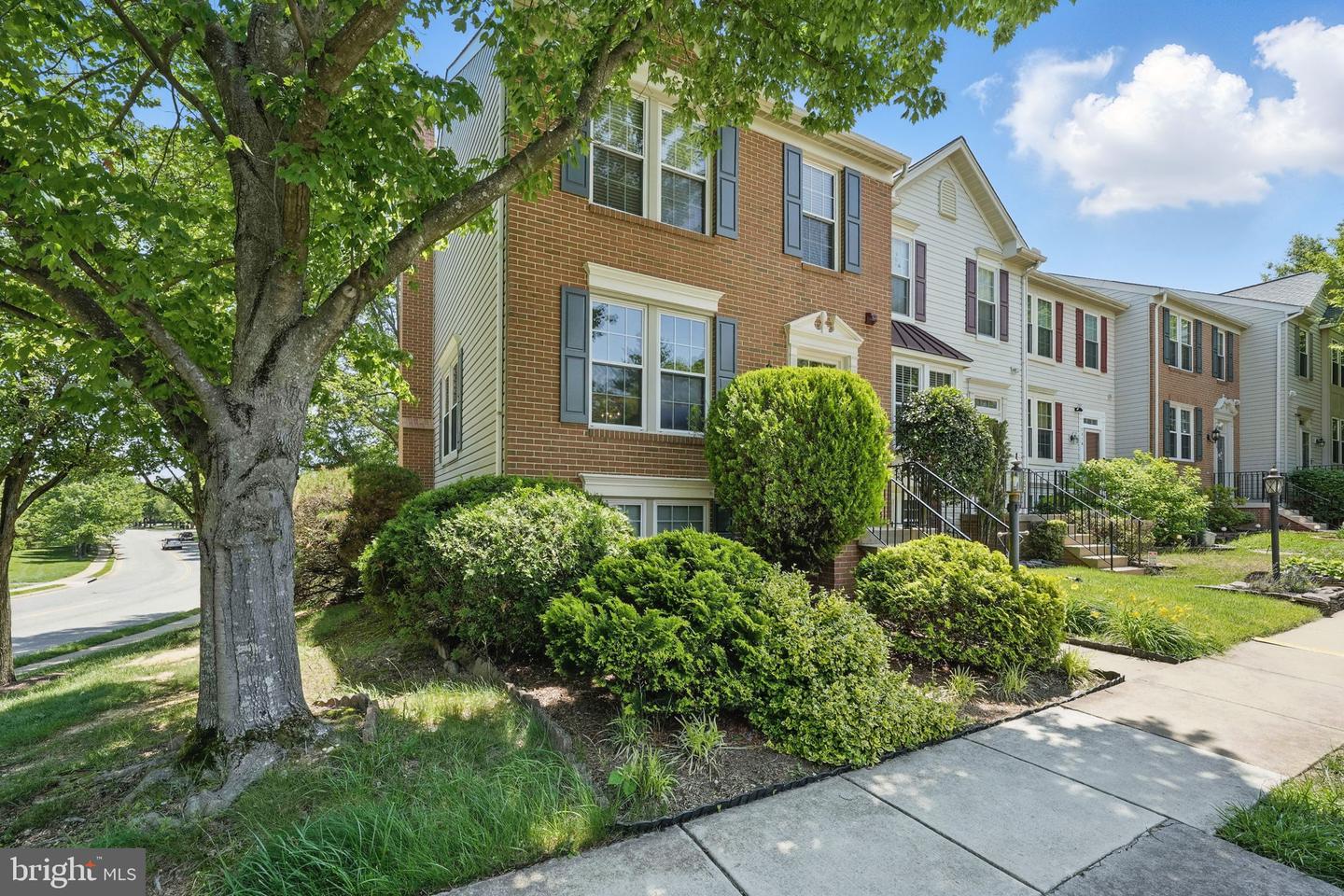 7320 HARTSHORNE SQ, ALEXANDRIA, Virginia 22315, 3 Bedrooms Bedrooms, ,2 BathroomsBathrooms,Residential,For sale,7320 HARTSHORNE SQ,VAFX2245564 MLS # VAFX2245564