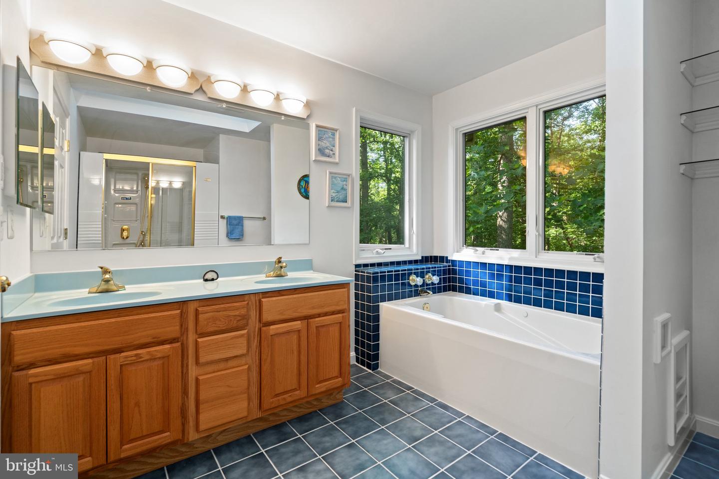 11115 ORLEAN VISTA DR, MARSHALL, Virginia 20115, 4 Bedrooms Bedrooms, ,3 BathroomsBathrooms,Residential,For sale,11115 ORLEAN VISTA DR,VAFQ2016936 MLS # VAFQ2016936