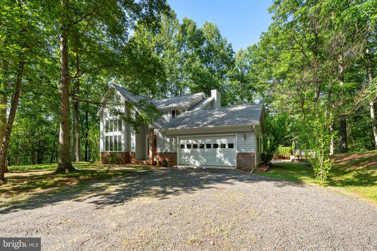 11115 ORLEAN VISTA DR, MARSHALL, Virginia 20115, 4 Bedrooms Bedrooms, ,3 BathroomsBathrooms,Residential,For sale,11115 ORLEAN VISTA DR,VAFQ2016936 MLS # VAFQ2016936