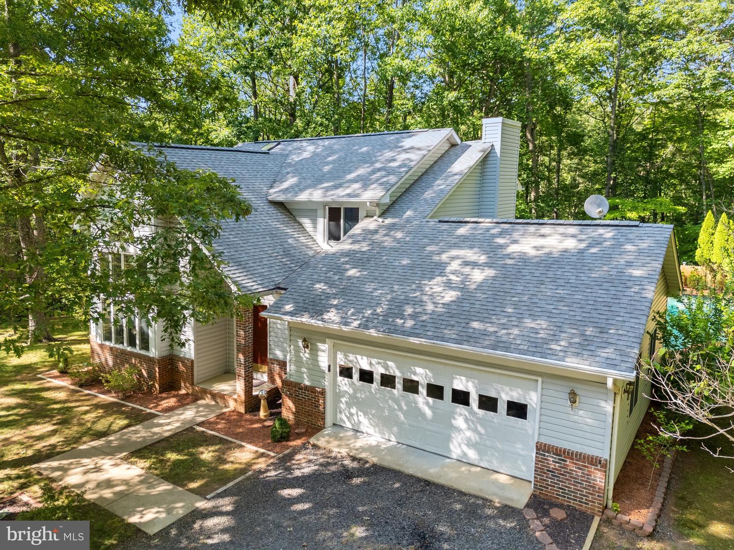 11115 ORLEAN VISTA DR, MARSHALL, Virginia 20115, 4 Bedrooms Bedrooms, ,3 BathroomsBathrooms,Residential,For sale,11115 ORLEAN VISTA DR,VAFQ2016936 MLS # VAFQ2016936