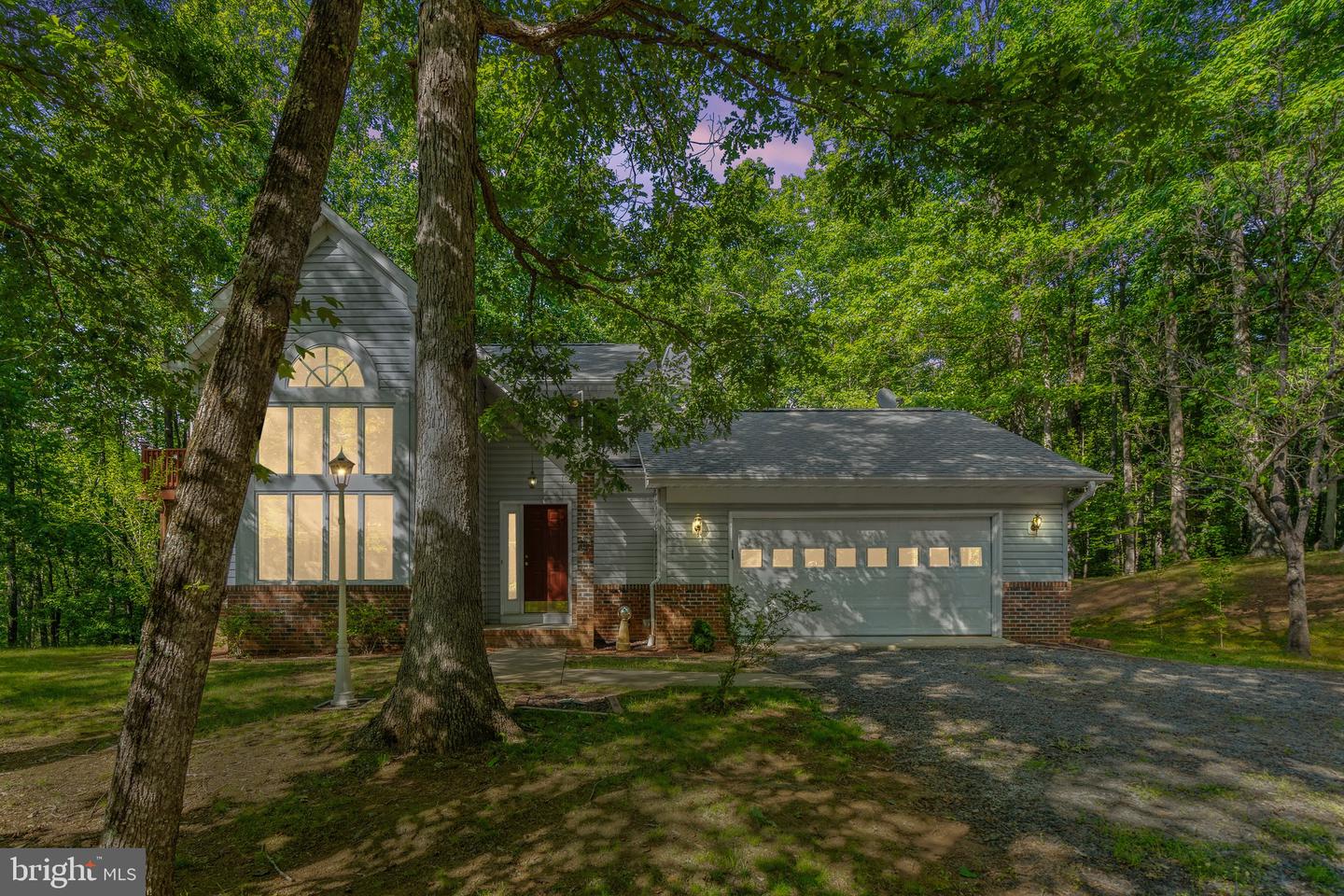 11115 ORLEAN VISTA DR, MARSHALL, Virginia 20115, 4 Bedrooms Bedrooms, ,3 BathroomsBathrooms,Residential,For sale,11115 ORLEAN VISTA DR,VAFQ2016936 MLS # VAFQ2016936