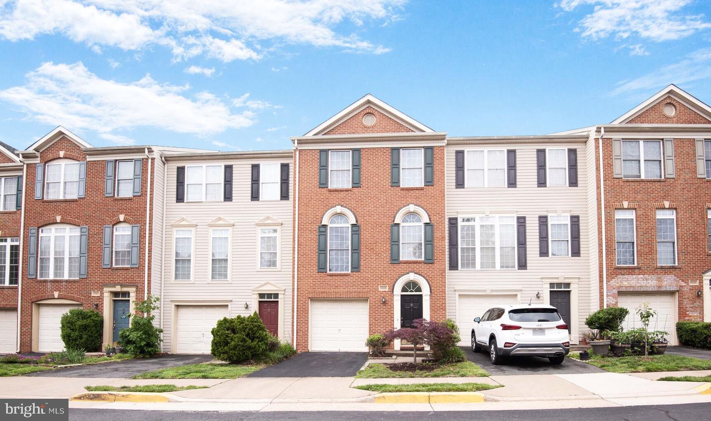 5335 ROSEMALLOW CIR, CENTREVILLE, Virginia 20120, 3 Bedrooms Bedrooms, ,3 BathroomsBathrooms,Residential,For sale,5335 ROSEMALLOW CIR,VAFX2245300 MLS # VAFX2245300