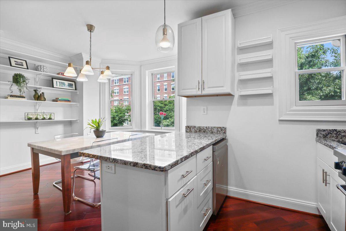 1832 CALVERT ST NW #3, WASHINGTON, District Of Columbia 20009, 2 Bedrooms Bedrooms, ,2 BathroomsBathrooms,Residential,For sale,1832 CALVERT ST NW #3,DCDC2204044 MLS # DCDC2204044