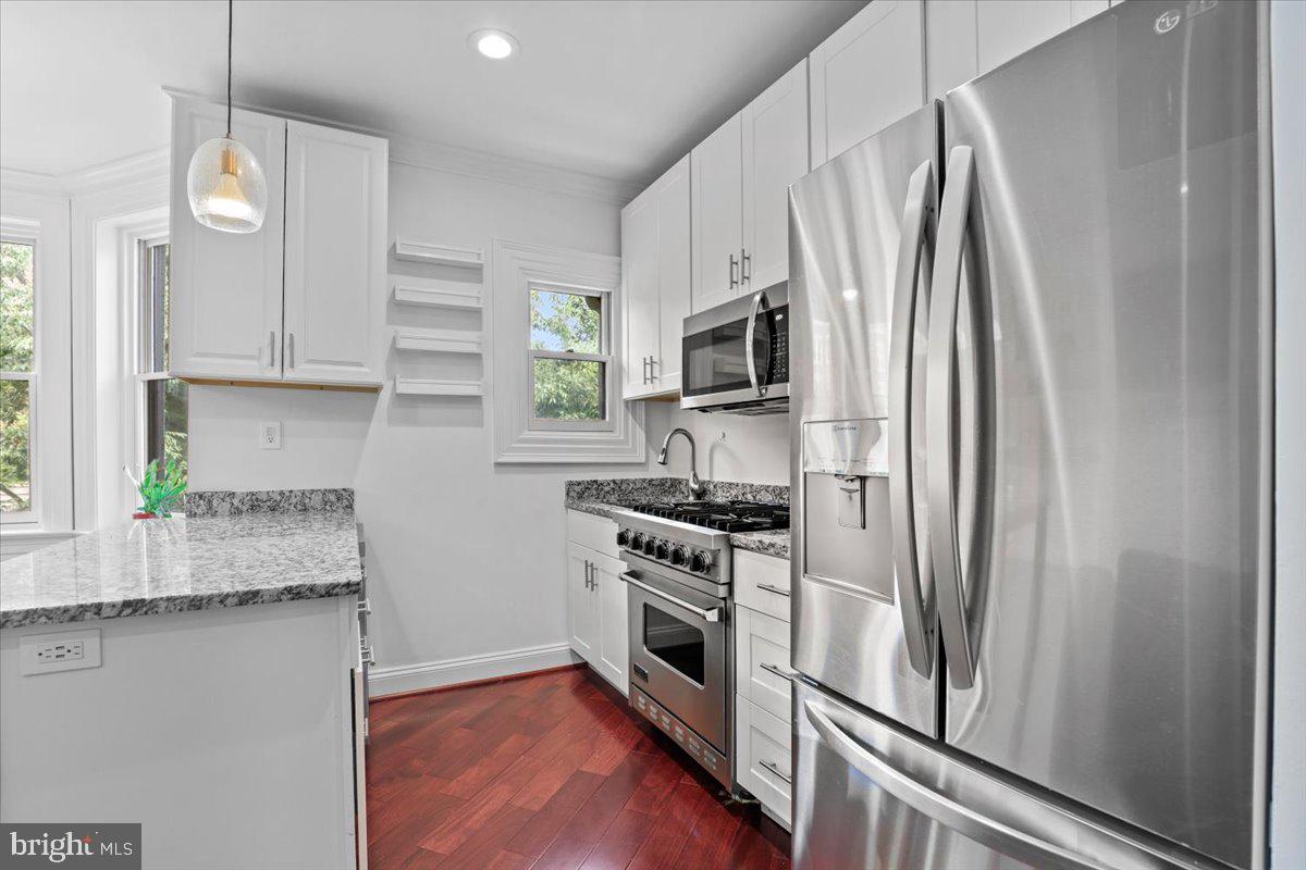 1832 CALVERT ST NW #3, WASHINGTON, District Of Columbia 20009, 2 Bedrooms Bedrooms, ,2 BathroomsBathrooms,Residential,For sale,1832 CALVERT ST NW #3,DCDC2204044 MLS # DCDC2204044