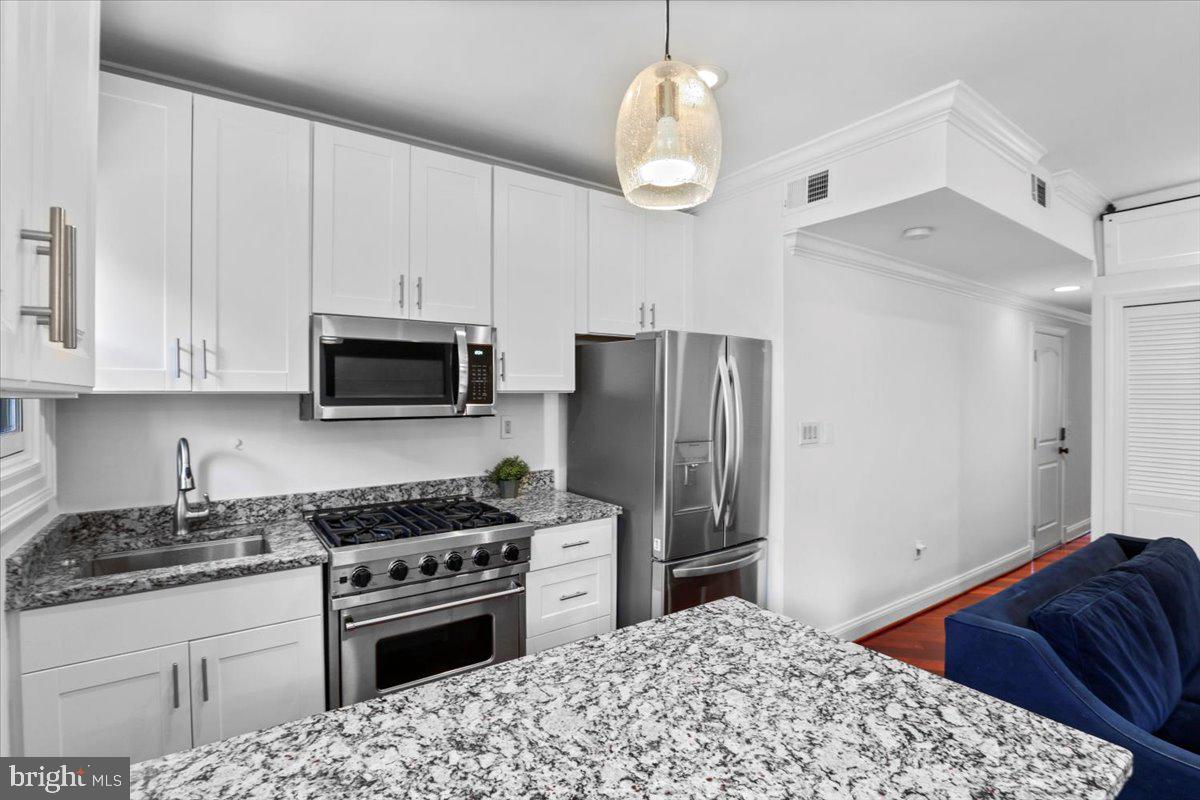 1832 CALVERT ST NW #3, WASHINGTON, District Of Columbia 20009, 2 Bedrooms Bedrooms, ,2 BathroomsBathrooms,Residential,For sale,1832 CALVERT ST NW #3,DCDC2204044 MLS # DCDC2204044