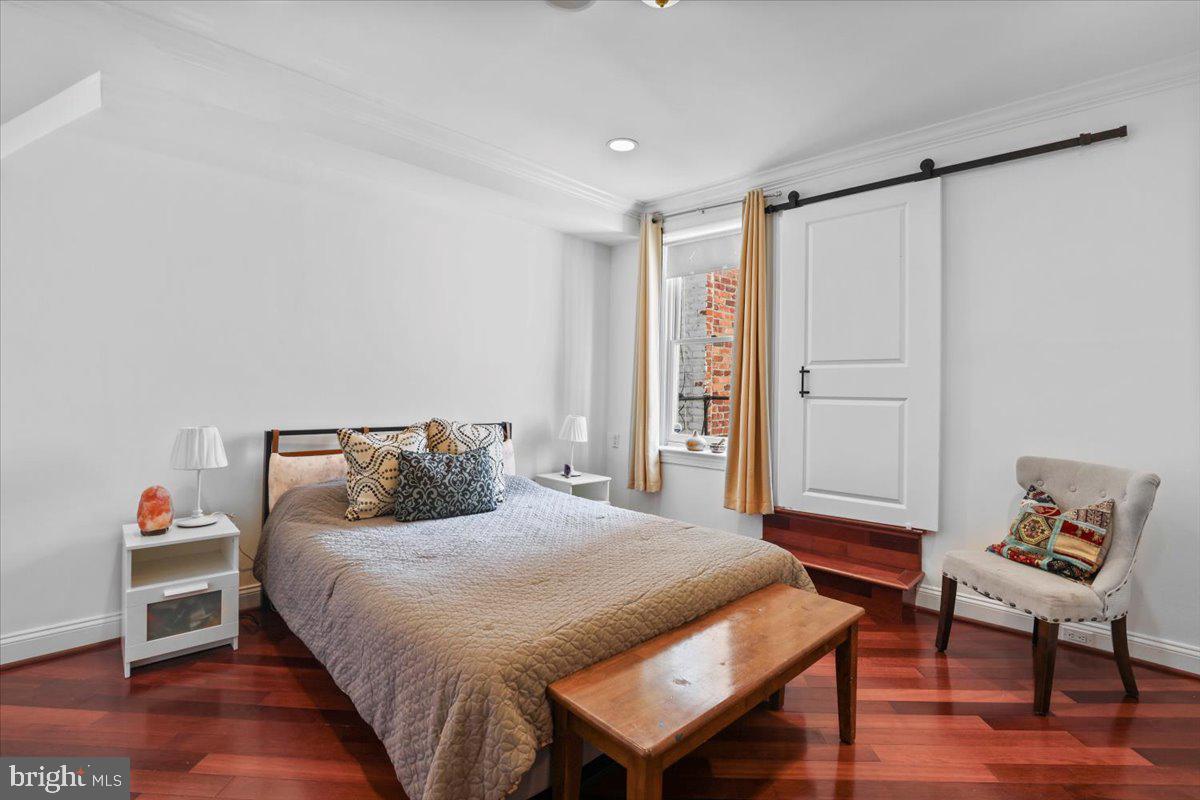 1832 CALVERT ST NW #3, WASHINGTON, District Of Columbia 20009, 2 Bedrooms Bedrooms, ,2 BathroomsBathrooms,Residential,For sale,1832 CALVERT ST NW #3,DCDC2204044 MLS # DCDC2204044