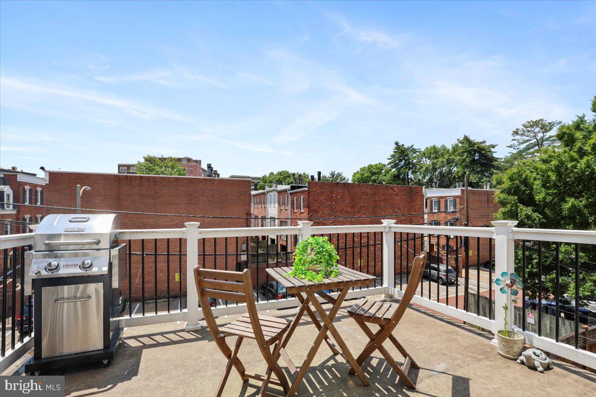 1832 CALVERT ST NW #3, WASHINGTON, District Of Columbia 20009, 2 Bedrooms Bedrooms, ,2 BathroomsBathrooms,Residential,For sale,1832 CALVERT ST NW #3,DCDC2204044 MLS # DCDC2204044