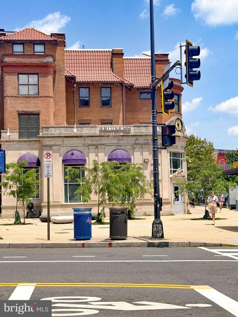 1832 CALVERT ST NW #3, WASHINGTON, District Of Columbia 20009, 2 Bedrooms Bedrooms, ,2 BathroomsBathrooms,Residential,For sale,1832 CALVERT ST NW #3,DCDC2204044 MLS # DCDC2204044