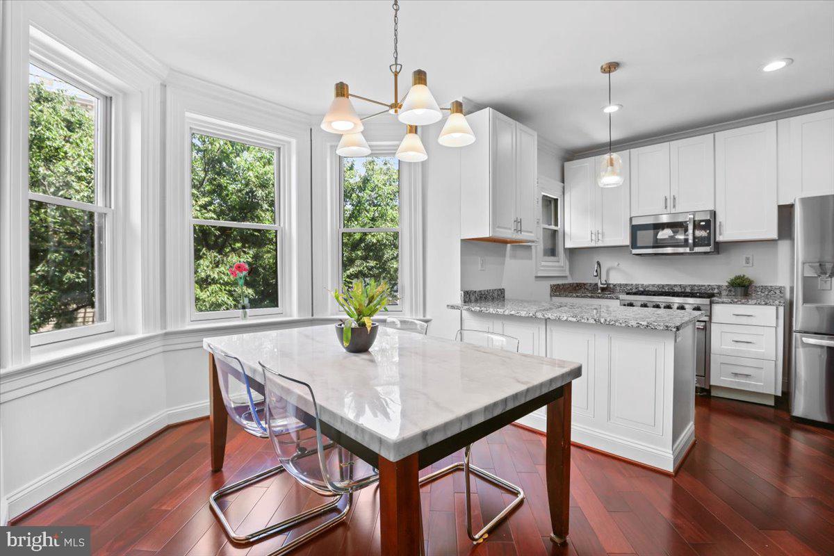 1832 CALVERT ST NW #3, WASHINGTON, District Of Columbia 20009, 2 Bedrooms Bedrooms, ,2 BathroomsBathrooms,Residential,For sale,1832 CALVERT ST NW #3,DCDC2204044 MLS # DCDC2204044