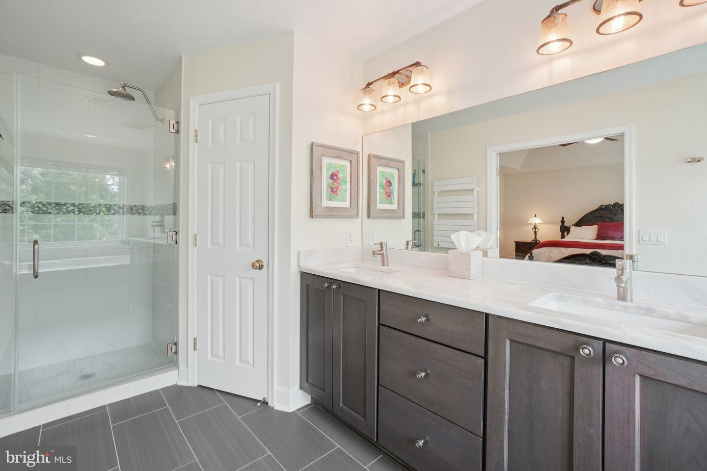 2402 HUNTINGTON PARK DR, ALEXANDRIA, Virginia 22303, 4 Bedrooms Bedrooms, ,3 BathroomsBathrooms,Residential,For sale,2402 HUNTINGTON PARK DR,VAFX2245362 MLS # VAFX2245362