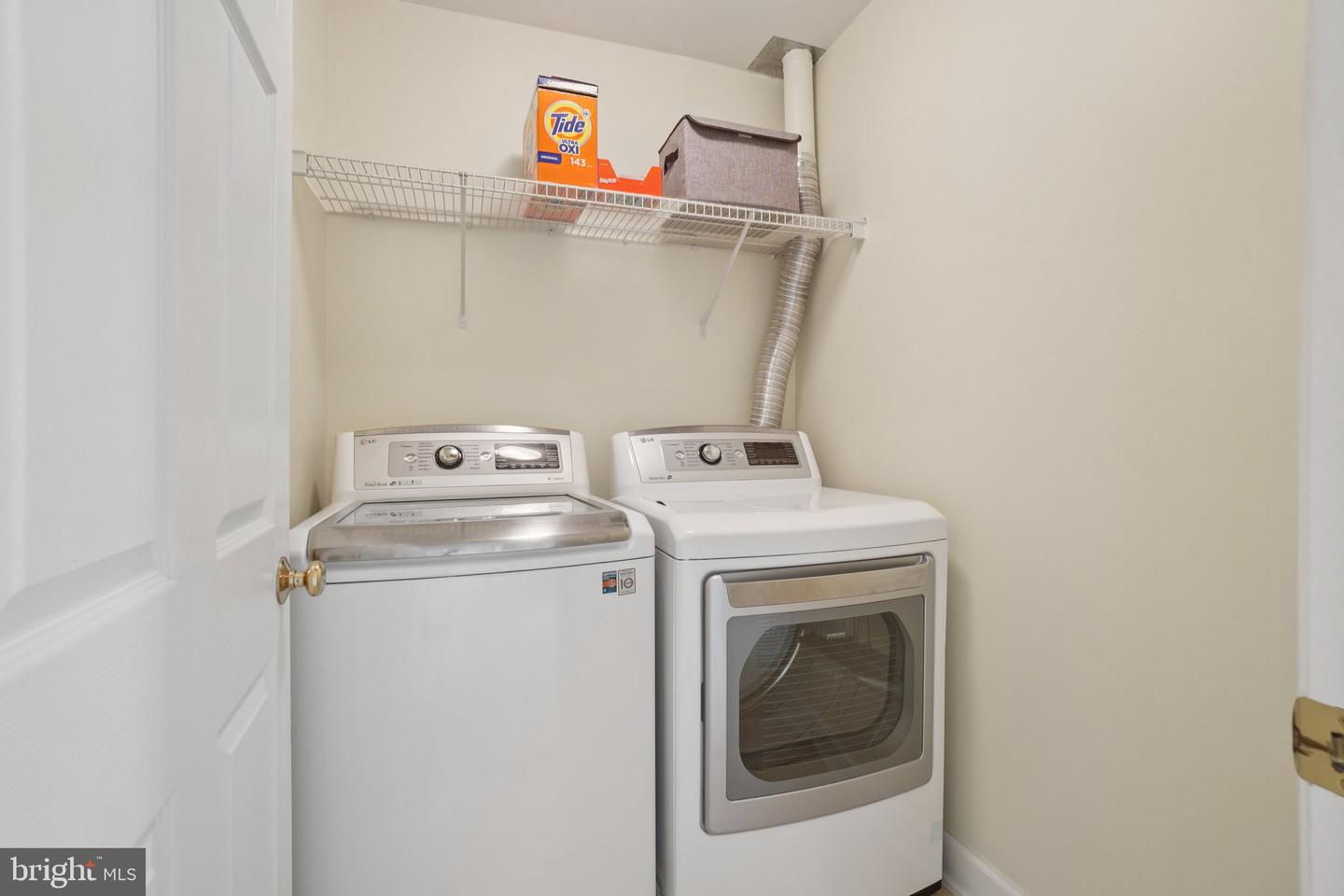 2402 HUNTINGTON PARK DR, ALEXANDRIA, Virginia 22303, 4 Bedrooms Bedrooms, ,3 BathroomsBathrooms,Residential,For sale,2402 HUNTINGTON PARK DR,VAFX2245362 MLS # VAFX2245362