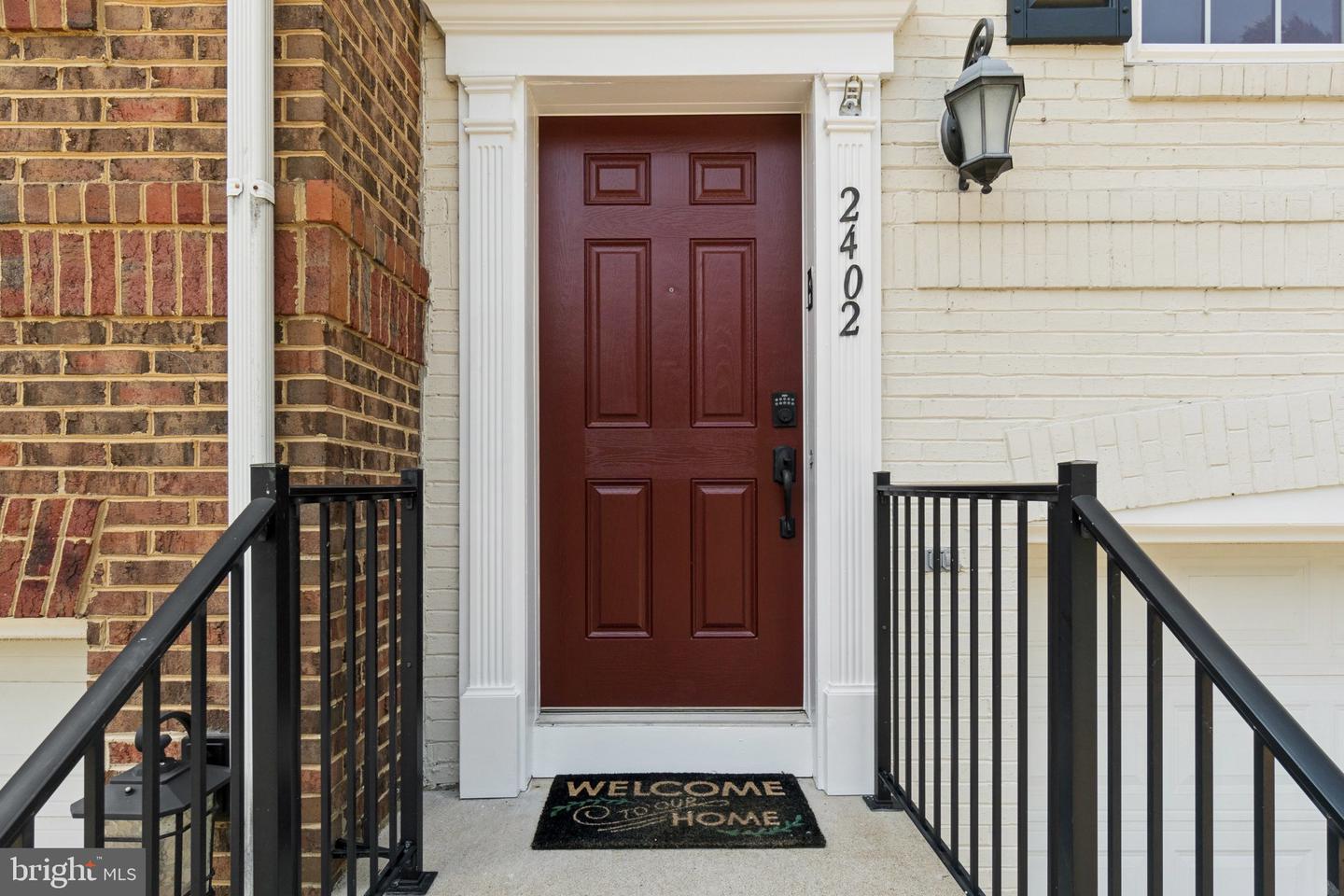 2402 HUNTINGTON PARK DR, ALEXANDRIA, Virginia 22303, 4 Bedrooms Bedrooms, ,3 BathroomsBathrooms,Residential,For sale,2402 HUNTINGTON PARK DR,VAFX2245362 MLS # VAFX2245362