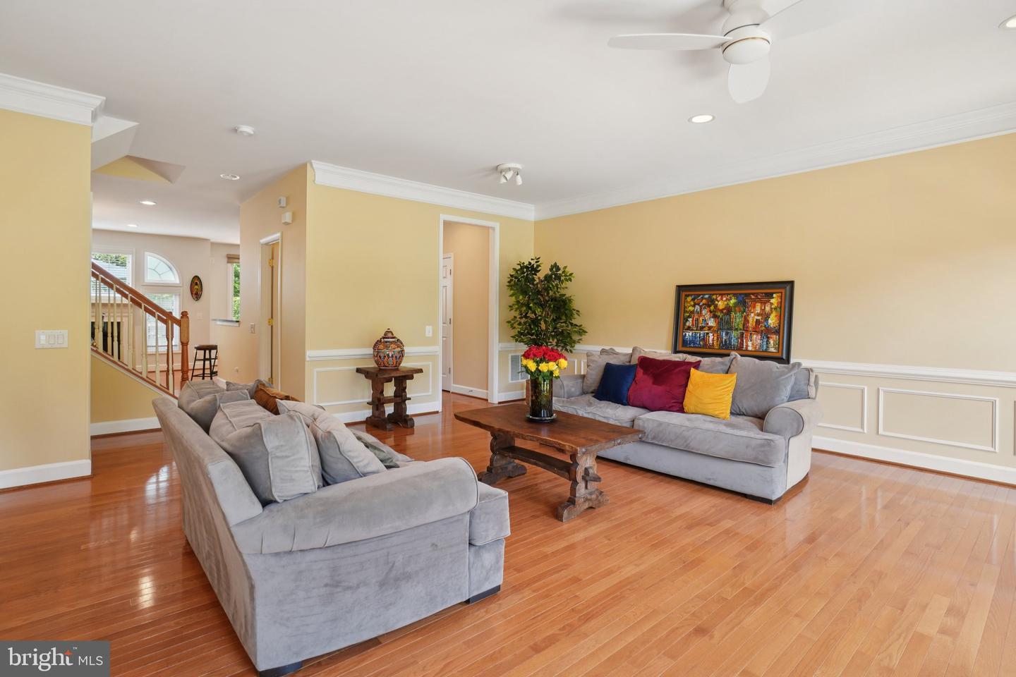 2402 HUNTINGTON PARK DR, ALEXANDRIA, Virginia 22303, 4 Bedrooms Bedrooms, ,3 BathroomsBathrooms,Residential,For sale,2402 HUNTINGTON PARK DR,VAFX2245362 MLS # VAFX2245362
