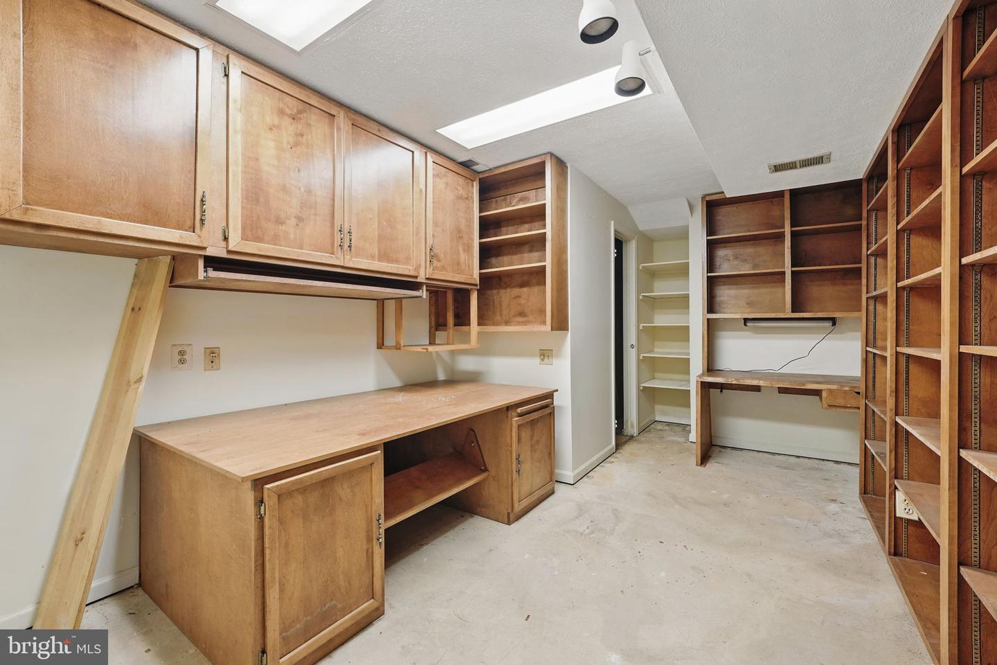 4412 MARSALA GLEN WAY, FAIRFAX, Virginia 22033, 4 Bedrooms Bedrooms, ,3 BathroomsBathrooms,Residential,For sale,4412 MARSALA GLEN WAY,VAFX2245528 MLS # VAFX2245528