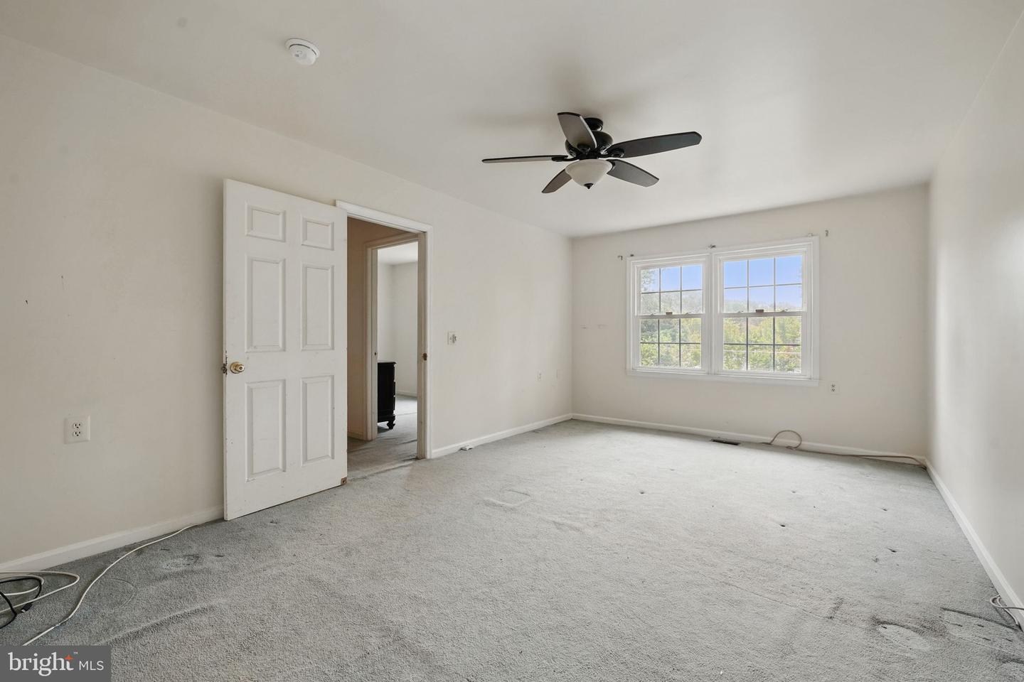 4412 MARSALA GLEN WAY, FAIRFAX, Virginia 22033, 4 Bedrooms Bedrooms, ,3 BathroomsBathrooms,Residential,For sale,4412 MARSALA GLEN WAY,VAFX2245528 MLS # VAFX2245528