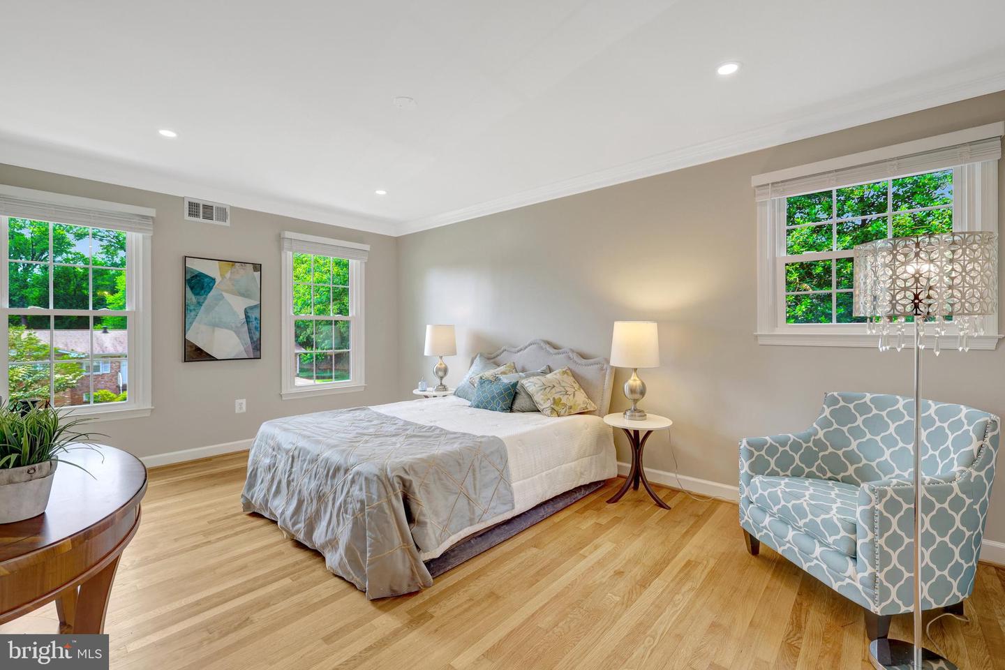 427 WEST ST NW, VIENNA, Virginia 22180, 5 Bedrooms Bedrooms, ,3 BathroomsBathrooms,Residential,For sale,427 WEST ST NW,VAFX2245596 MLS # VAFX2245596