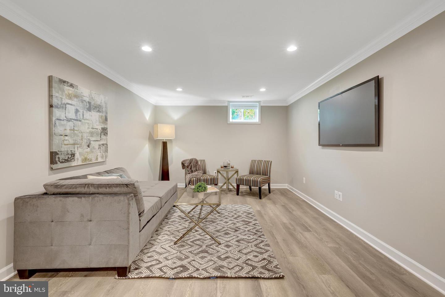 427 WEST ST NW, VIENNA, Virginia 22180, 5 Bedrooms Bedrooms, ,3 BathroomsBathrooms,Residential,For sale,427 WEST ST NW,VAFX2245596 MLS # VAFX2245596