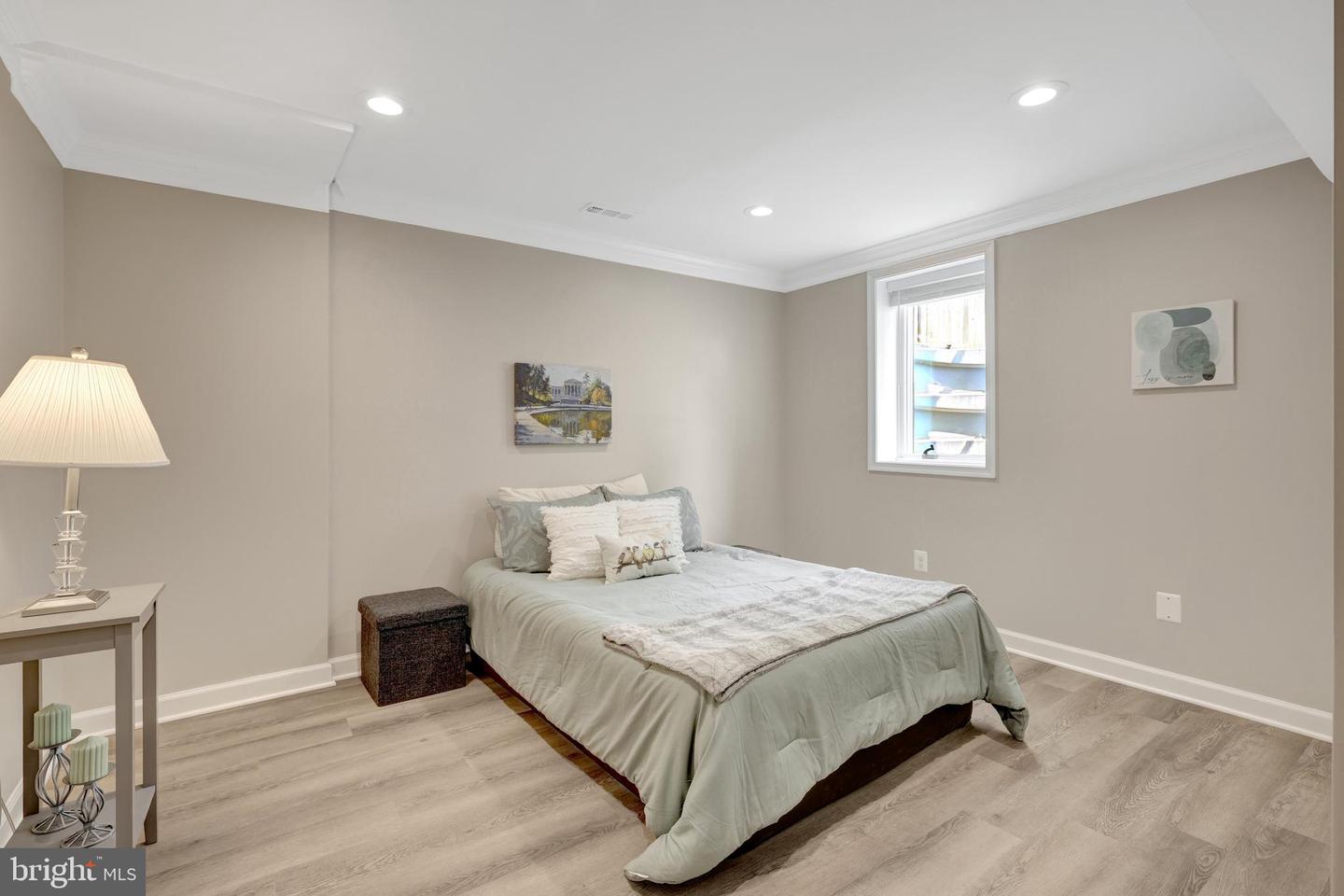 427 WEST ST NW, VIENNA, Virginia 22180, 5 Bedrooms Bedrooms, ,3 BathroomsBathrooms,Residential,For sale,427 WEST ST NW,VAFX2245596 MLS # VAFX2245596