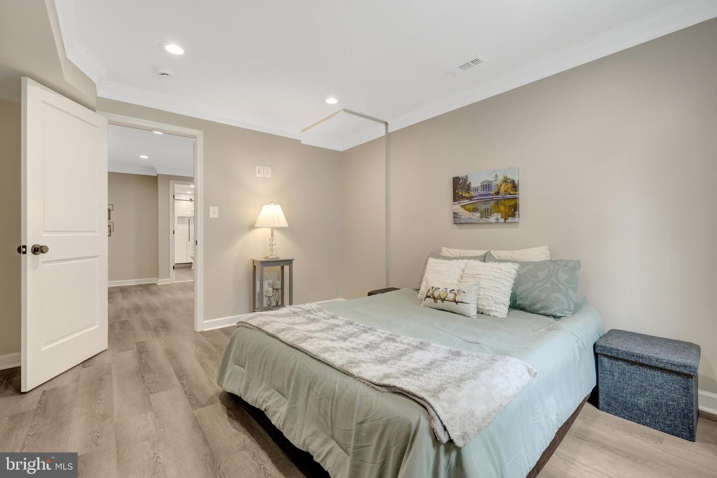 427 WEST ST NW, VIENNA, Virginia 22180, 5 Bedrooms Bedrooms, ,3 BathroomsBathrooms,Residential,For sale,427 WEST ST NW,VAFX2245596 MLS # VAFX2245596