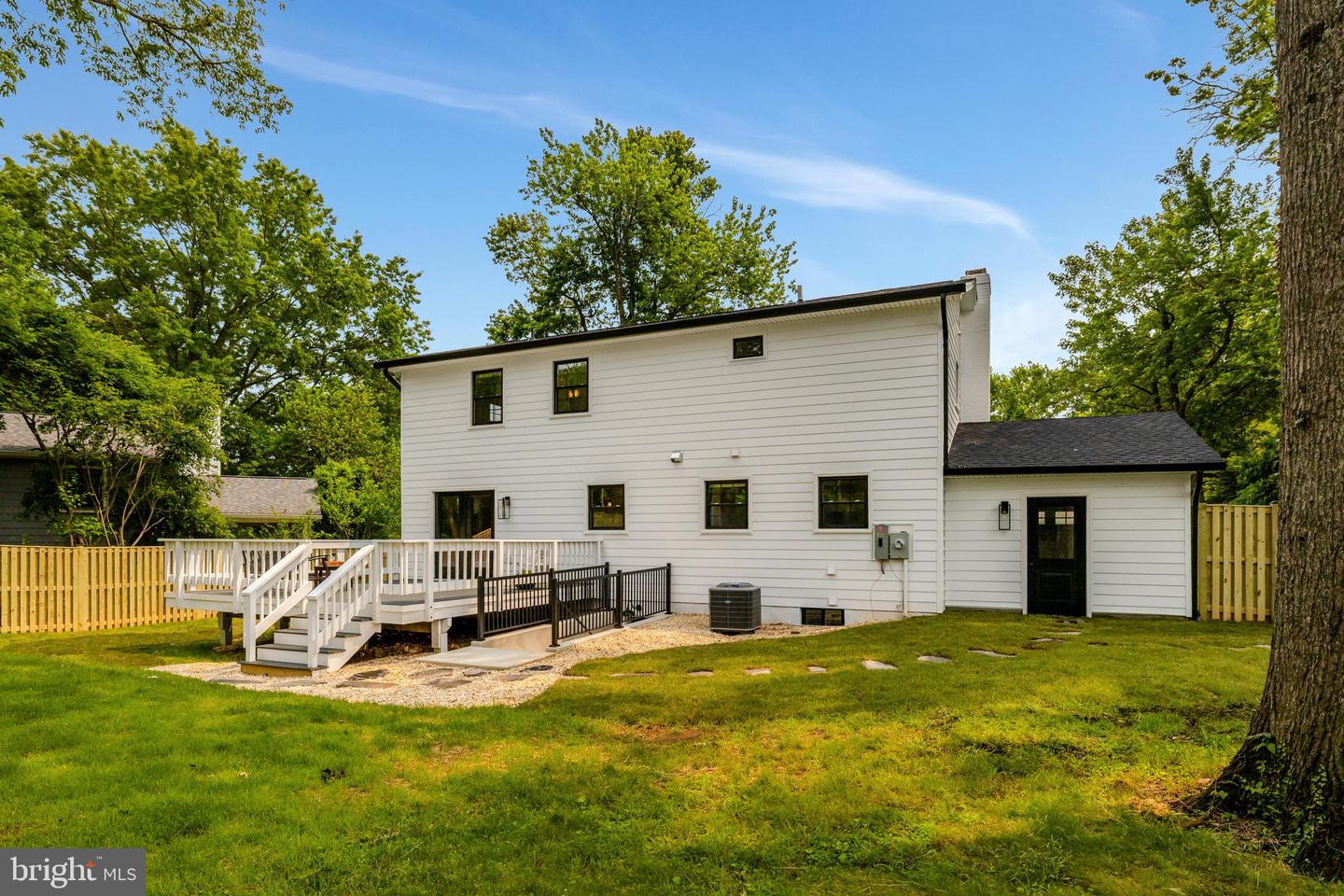 427 WEST ST NW, VIENNA, Virginia 22180, 5 Bedrooms Bedrooms, ,3 BathroomsBathrooms,Residential,For sale,427 WEST ST NW,VAFX2245596 MLS # VAFX2245596