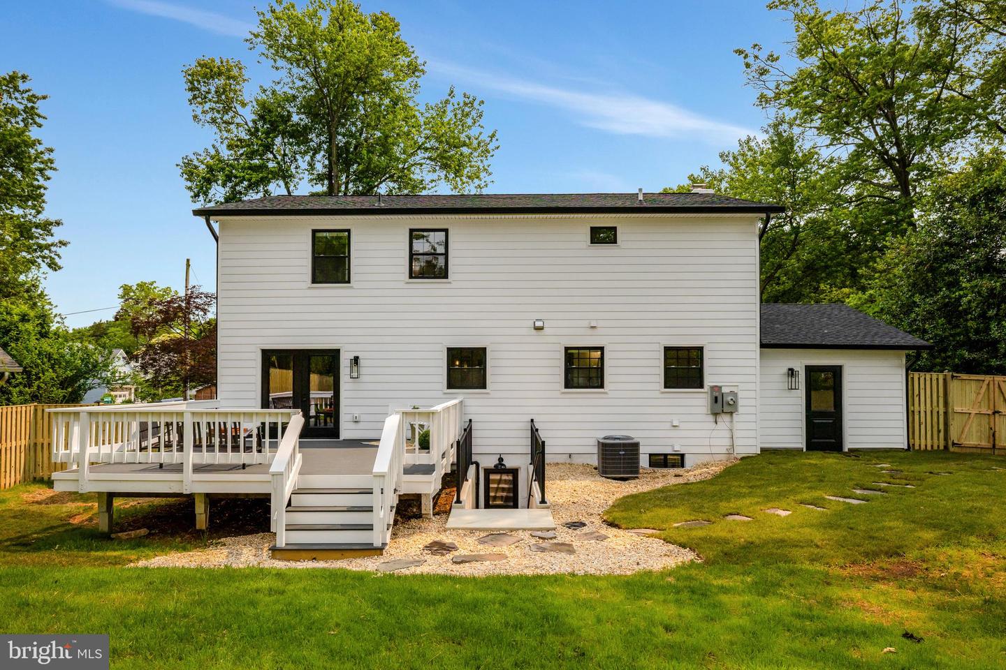 427 WEST ST NW, VIENNA, Virginia 22180, 5 Bedrooms Bedrooms, ,3 BathroomsBathrooms,Residential,For sale,427 WEST ST NW,VAFX2245596 MLS # VAFX2245596
