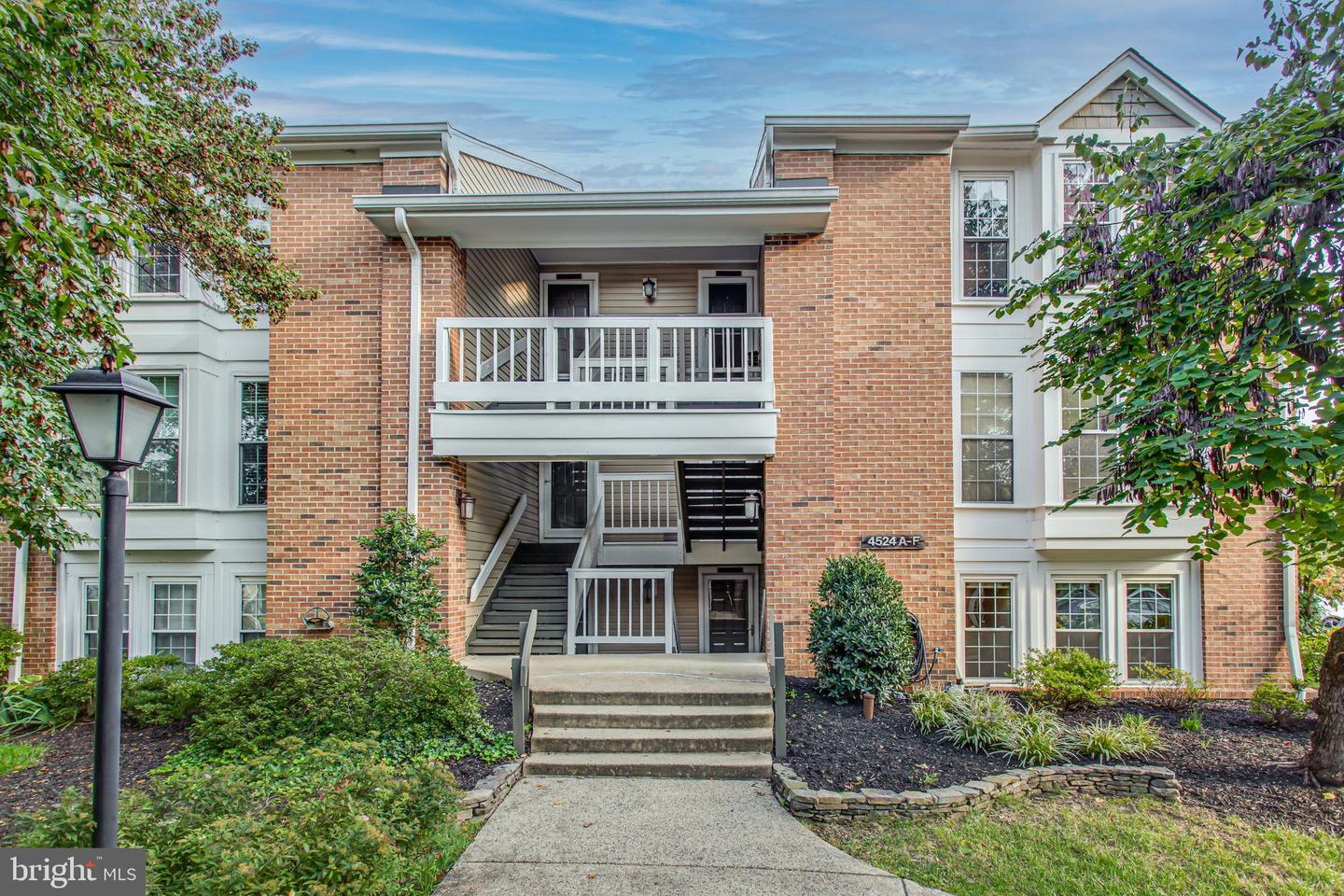4524 28TH RD S #D, ARLINGTON, Virginia 22206, 2 Bedrooms Bedrooms, 3 Rooms Rooms,1 BathroomBathrooms,Residential,For sale,4524 28TH RD S #D,VAAR2058718 MLS # VAAR2058718