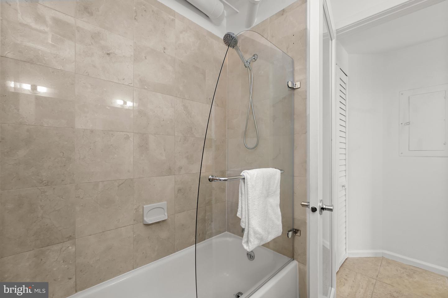 2311 M ST NW #PH-1007, WASHINGTON, District Of Columbia 20037, 1 Bedroom Bedrooms, ,1 BathroomBathrooms,Residential,For sale,2311 M ST NW #PH-1007,DCDC2204170 MLS # DCDC2204170