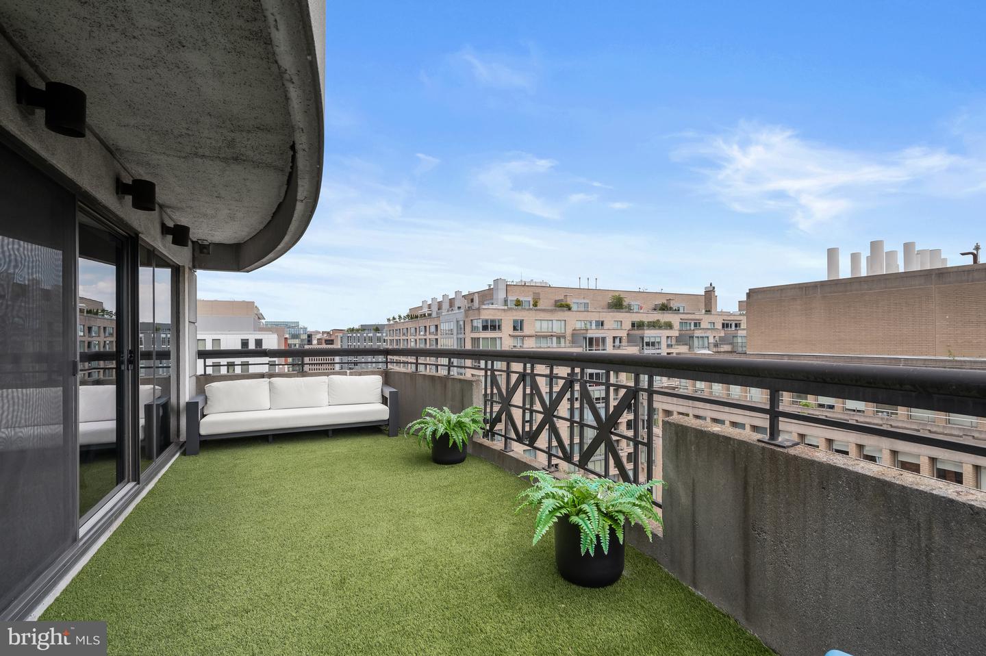2311 M ST NW #PH-1007, WASHINGTON, District Of Columbia 20037, 1 Bedroom Bedrooms, ,1 BathroomBathrooms,Residential,For sale,2311 M ST NW #PH-1007,DCDC2204170 MLS # DCDC2204170