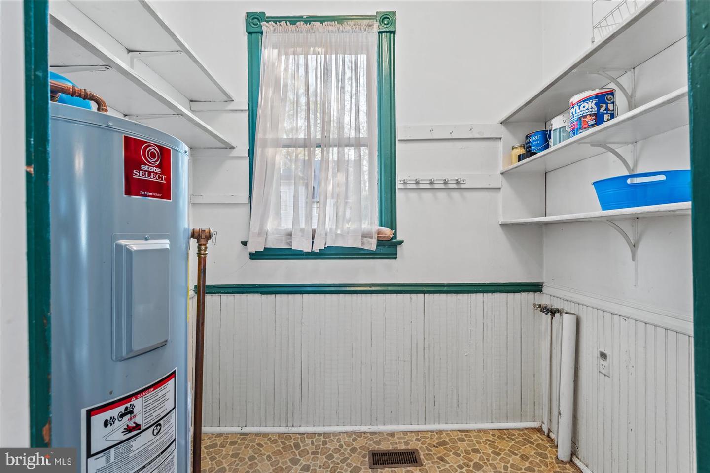 115 E BROADDUS AVE, BOWLING GREEN, Virginia 22427, 6 Bedrooms Bedrooms, ,5 BathroomsBathrooms,Residential,For sale,115 E BROADDUS AVE,VACV2008242 MLS # VACV2008242