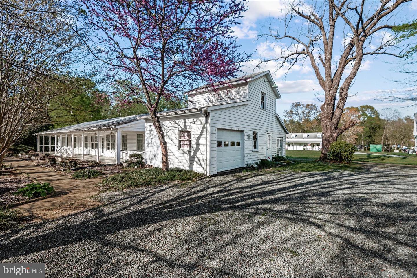 115 E BROADDUS AVE, BOWLING GREEN, Virginia 22427, 6 Bedrooms Bedrooms, ,5 BathroomsBathrooms,Residential,For sale,115 E BROADDUS AVE,VACV2008242 MLS # VACV2008242