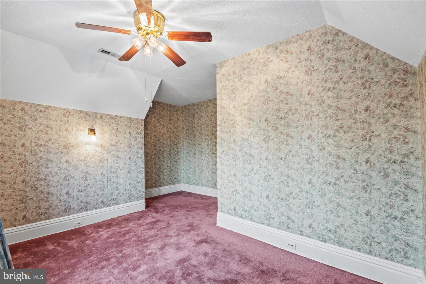 115 E BROADDUS AVE, BOWLING GREEN, Virginia 22427, 6 Bedrooms Bedrooms, ,5 BathroomsBathrooms,Residential,For sale,115 E BROADDUS AVE,VACV2008242 MLS # VACV2008242