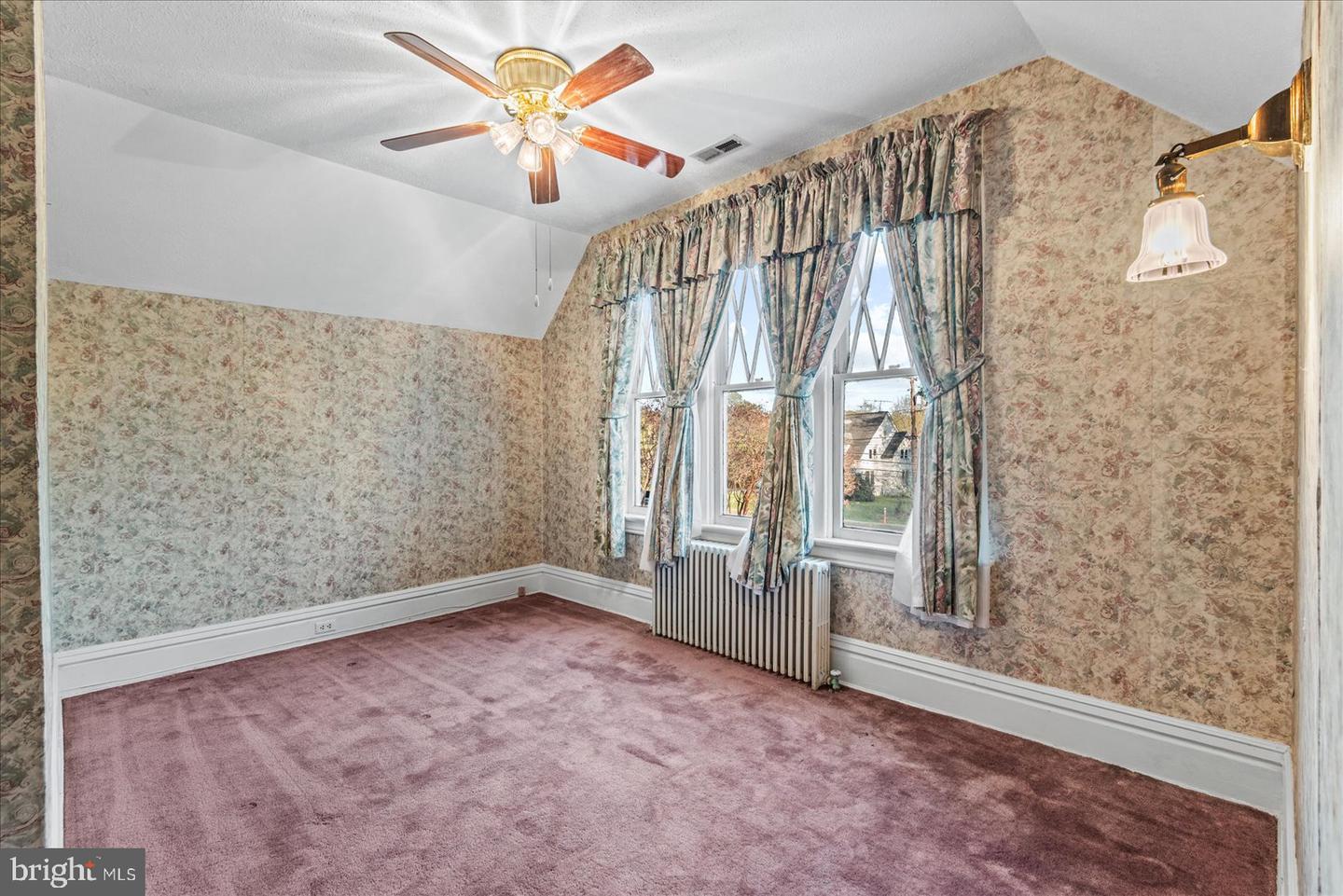 115 E BROADDUS AVE, BOWLING GREEN, Virginia 22427, 6 Bedrooms Bedrooms, ,5 BathroomsBathrooms,Residential,For sale,115 E BROADDUS AVE,VACV2008242 MLS # VACV2008242