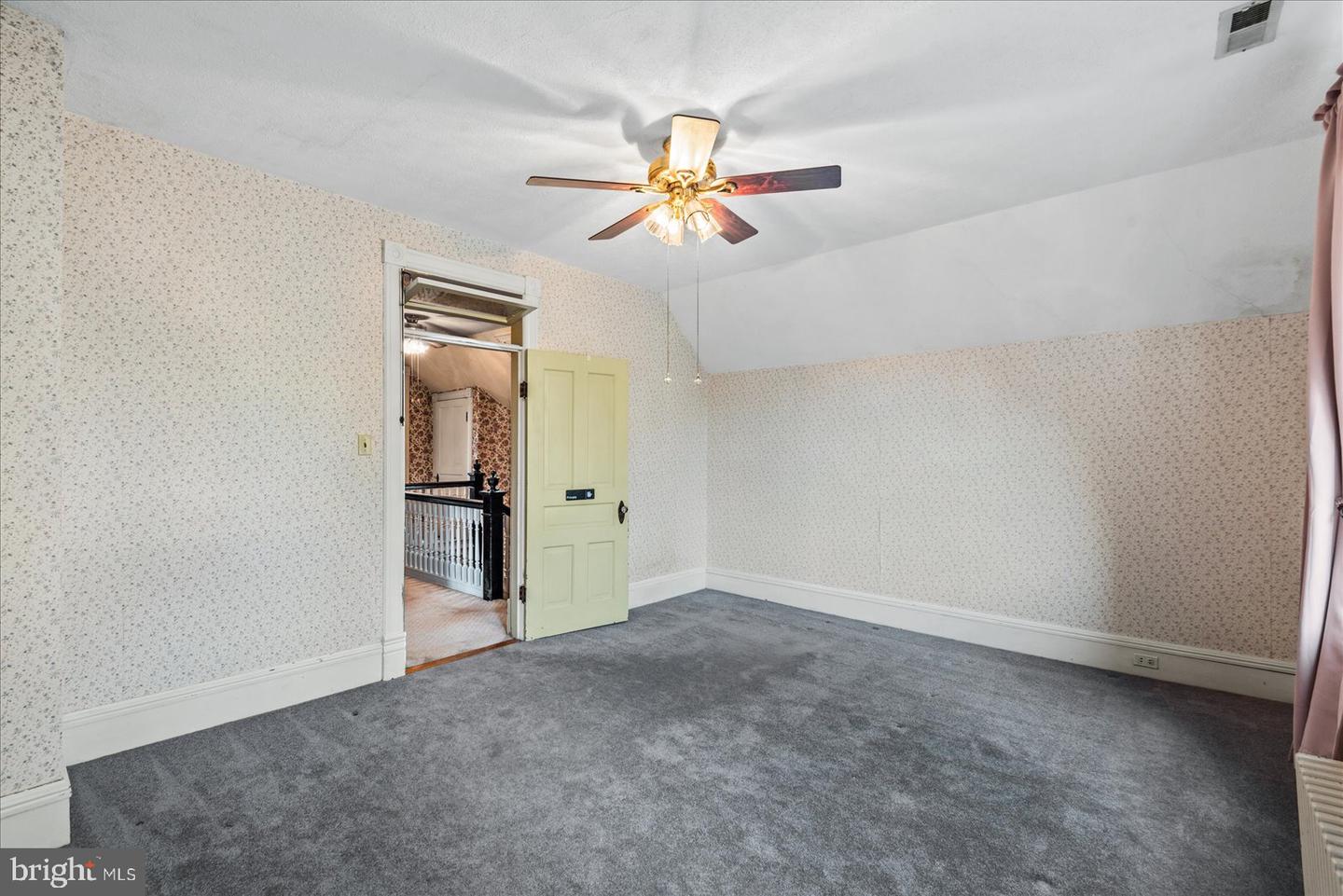 115 E BROADDUS AVE, BOWLING GREEN, Virginia 22427, 6 Bedrooms Bedrooms, ,5 BathroomsBathrooms,Residential,For sale,115 E BROADDUS AVE,VACV2008242 MLS # VACV2008242
