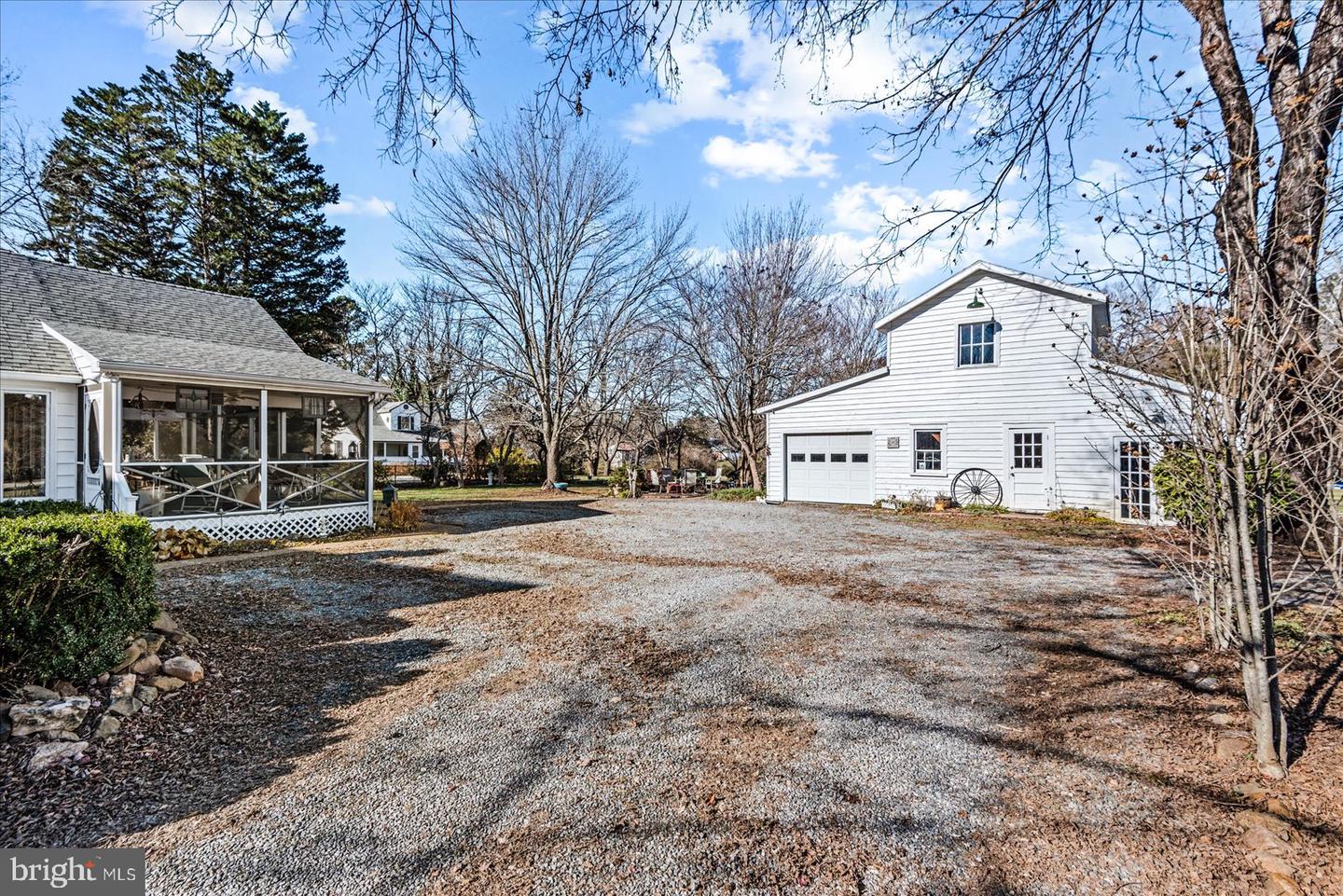 115 E BROADDUS AVE, BOWLING GREEN, Virginia 22427, 6 Bedrooms Bedrooms, ,5 BathroomsBathrooms,Residential,For sale,115 E BROADDUS AVE,VACV2008242 MLS # VACV2008242
