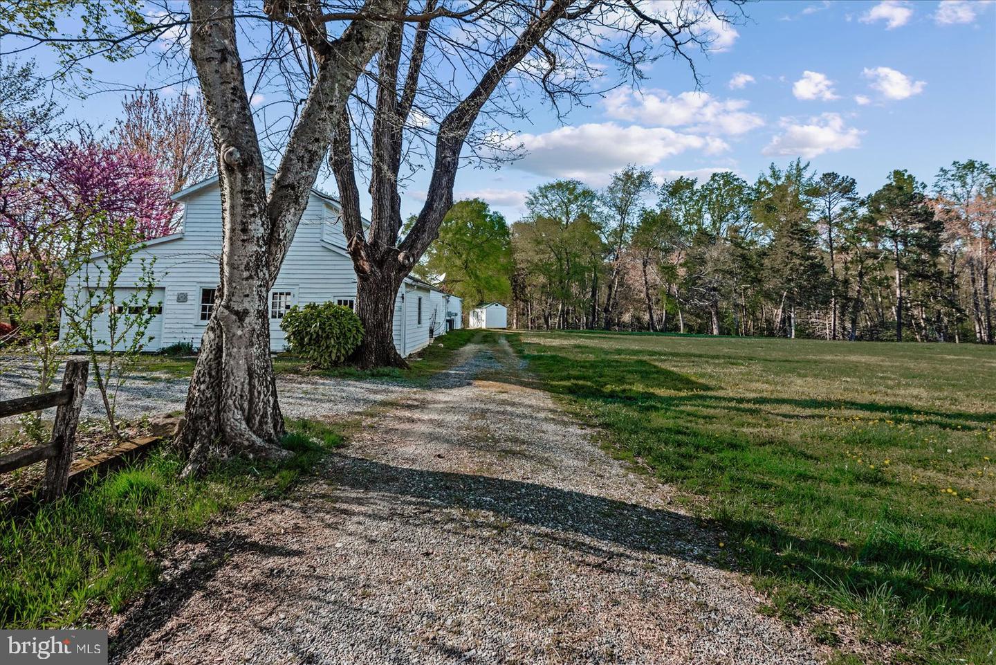 115 E BROADDUS AVE, BOWLING GREEN, Virginia 22427, 6 Bedrooms Bedrooms, ,5 BathroomsBathrooms,Residential,For sale,115 E BROADDUS AVE,VACV2008242 MLS # VACV2008242