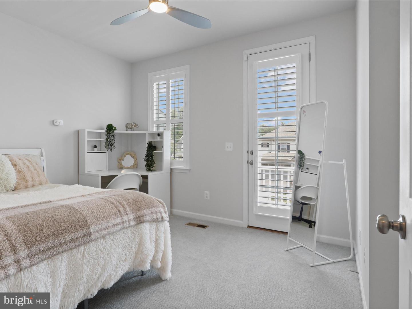 18206 THUNDERBOLT RD, DUMFRIES, Virginia 22026, 4 Bedrooms Bedrooms, 11 Rooms Rooms,3 BathroomsBathrooms,Residential,For sale,18206 THUNDERBOLT RD,VAPW2096294 MLS # VAPW2096294