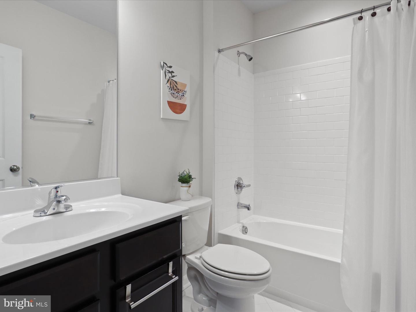 18206 THUNDERBOLT RD, DUMFRIES, Virginia 22026, 4 Bedrooms Bedrooms, 11 Rooms Rooms,3 BathroomsBathrooms,Residential,For sale,18206 THUNDERBOLT RD,VAPW2096294 MLS # VAPW2096294