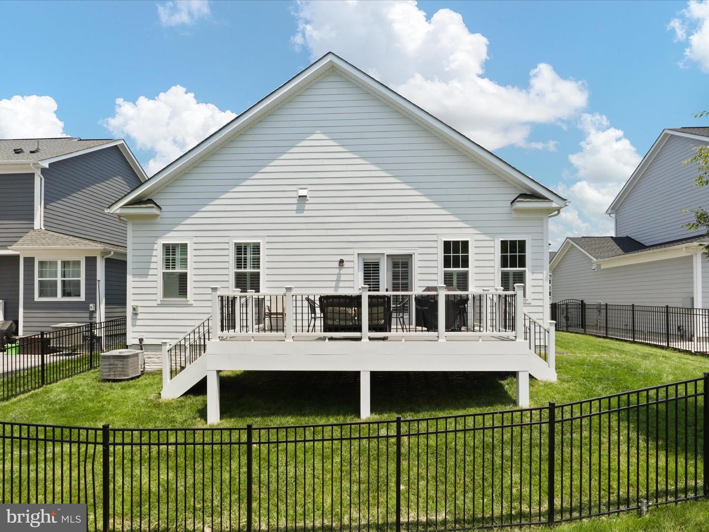 18206 THUNDERBOLT RD, DUMFRIES, Virginia 22026, 4 Bedrooms Bedrooms, 11 Rooms Rooms,3 BathroomsBathrooms,Residential,For sale,18206 THUNDERBOLT RD,VAPW2096294 MLS # VAPW2096294