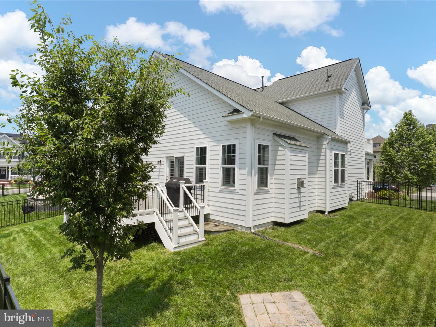 18206 THUNDERBOLT RD, DUMFRIES, Virginia 22026, 4 Bedrooms Bedrooms, 11 Rooms Rooms,3 BathroomsBathrooms,Residential,For sale,18206 THUNDERBOLT RD,VAPW2096294 MLS # VAPW2096294