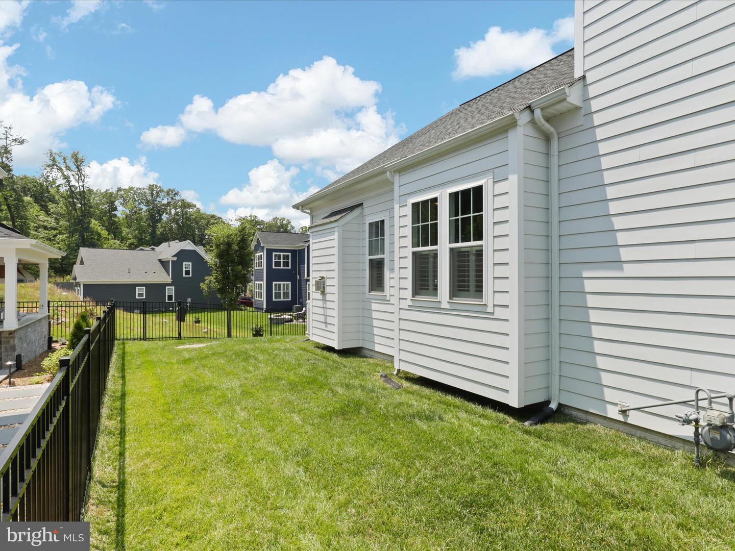 18206 THUNDERBOLT RD, DUMFRIES, Virginia 22026, 4 Bedrooms Bedrooms, 11 Rooms Rooms,3 BathroomsBathrooms,Residential,For sale,18206 THUNDERBOLT RD,VAPW2096294 MLS # VAPW2096294
