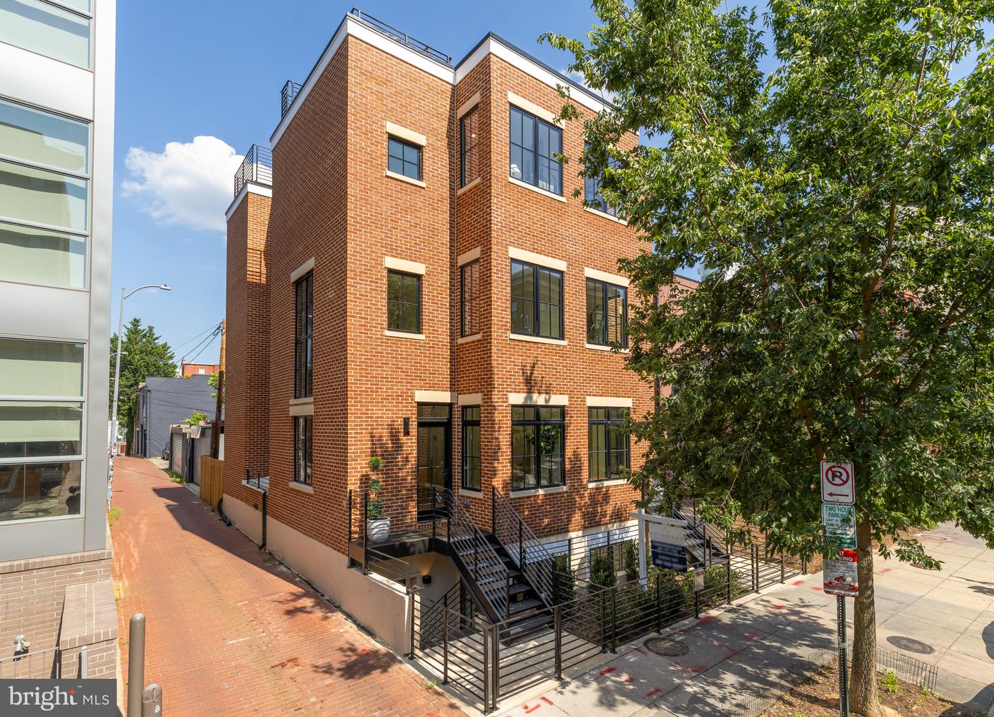 1205 10TH ST NW #A, WASHINGTON, District Of Columbia 20001, 4 Bedrooms Bedrooms, ,3 BathroomsBathrooms,Residential,For sale,1205 10TH ST NW #A,DCDC2204270 MLS # DCDC2204270