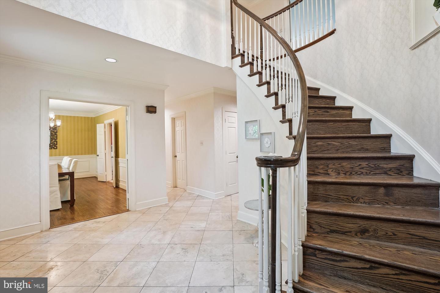 10217 WENDOVER DR, VIENNA, Virginia 22181, 4 Bedrooms Bedrooms, ,3 BathroomsBathrooms,Residential,For sale,10217 WENDOVER DR,VAFX2245662 MLS # VAFX2245662