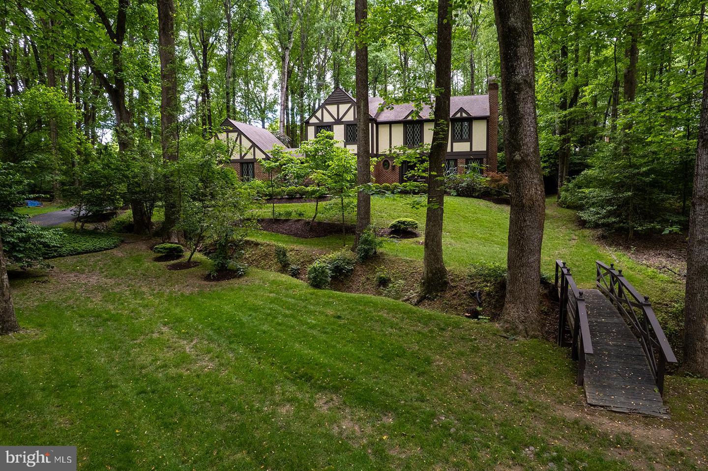 10217 WENDOVER DR, VIENNA, Virginia 22181, 4 Bedrooms Bedrooms, ,3 BathroomsBathrooms,Residential,For sale,10217 WENDOVER DR,VAFX2245662 MLS # VAFX2245662
