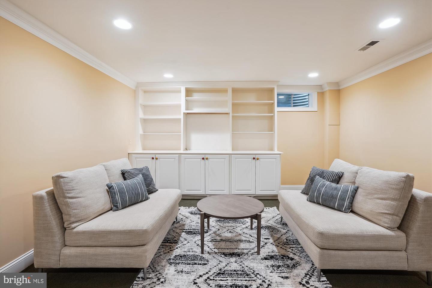 10217 WENDOVER DR, VIENNA, Virginia 22181, 4 Bedrooms Bedrooms, ,3 BathroomsBathrooms,Residential,For sale,10217 WENDOVER DR,VAFX2245662 MLS # VAFX2245662
