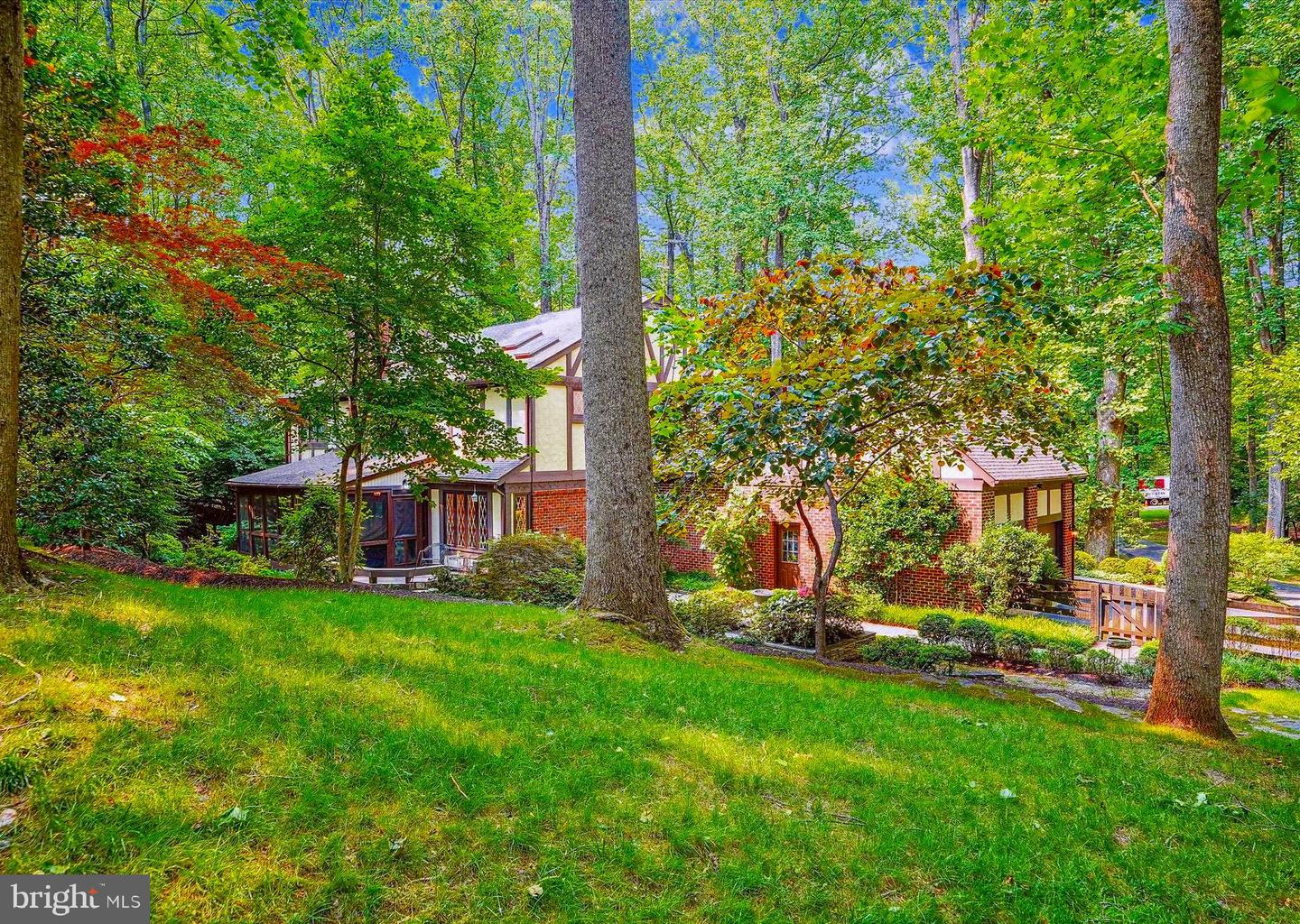 10217 WENDOVER DR, VIENNA, Virginia 22181, 4 Bedrooms Bedrooms, ,3 BathroomsBathrooms,Residential,For sale,10217 WENDOVER DR,VAFX2245662 MLS # VAFX2245662