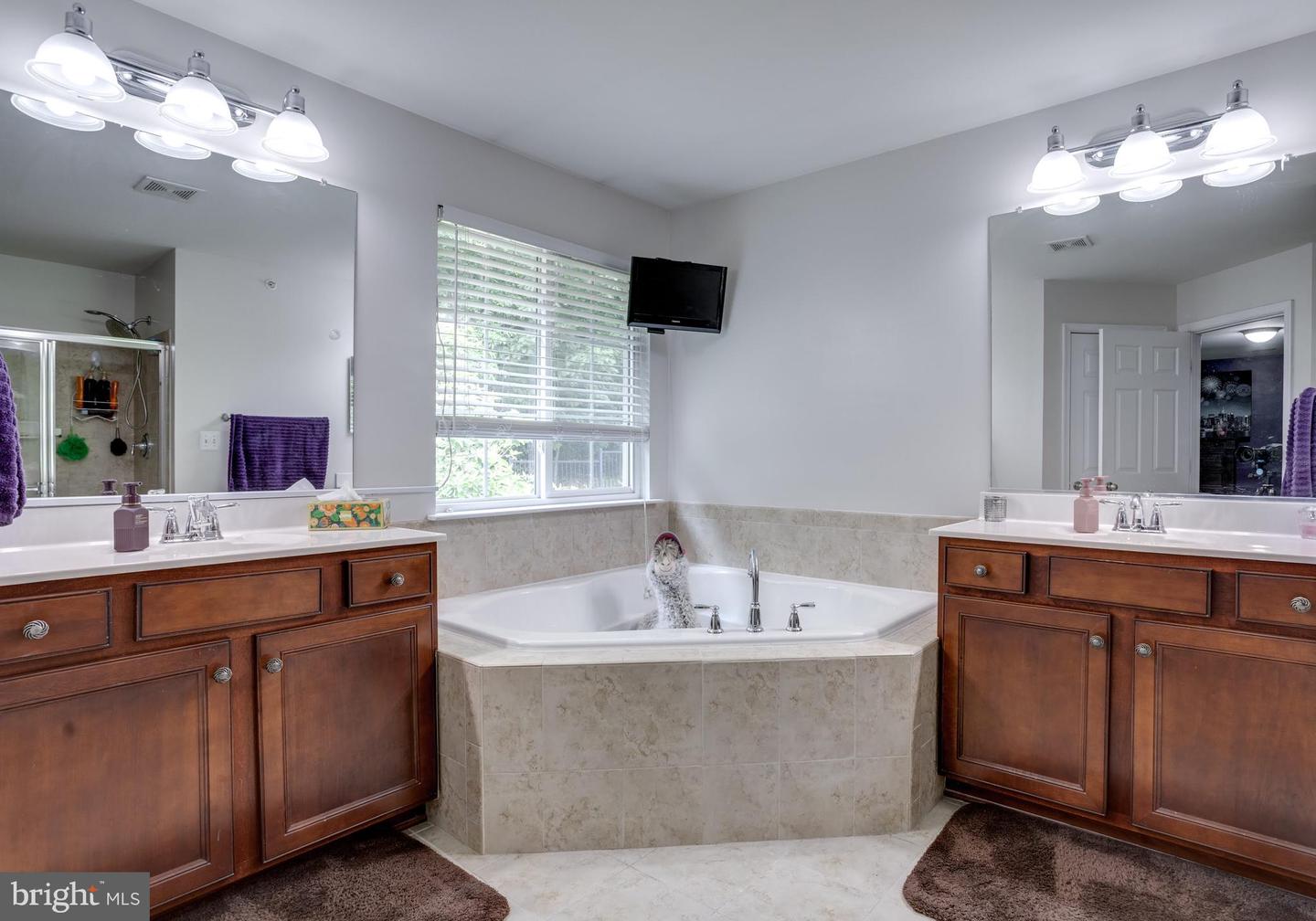 3317 EAGLE RIDGE DR, WOODBRIDGE, Virginia 22191, 4 Bedrooms Bedrooms, ,3 BathroomsBathrooms,Residential,For sale,3317 EAGLE RIDGE DR,VAPW2096346 MLS # VAPW2096346