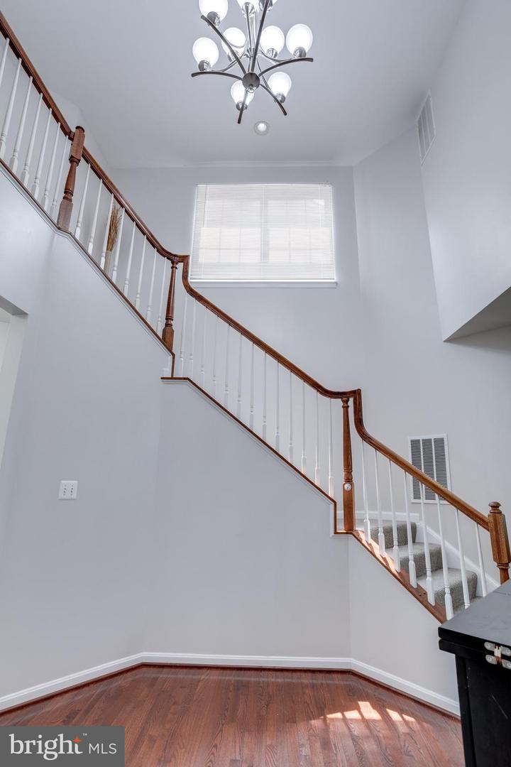 3317 EAGLE RIDGE DR, WOODBRIDGE, Virginia 22191, 4 Bedrooms Bedrooms, ,3 BathroomsBathrooms,Residential,For sale,3317 EAGLE RIDGE DR,VAPW2096346 MLS # VAPW2096346