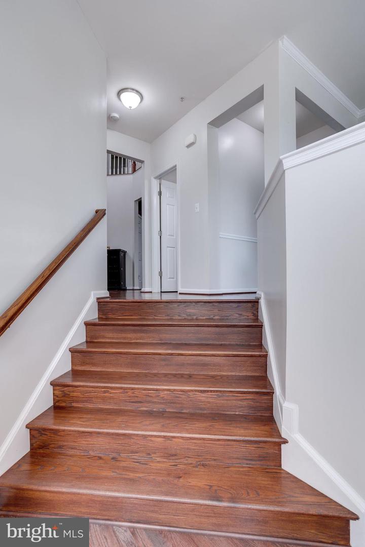 3317 EAGLE RIDGE DR, WOODBRIDGE, Virginia 22191, 4 Bedrooms Bedrooms, ,3 BathroomsBathrooms,Residential,For sale,3317 EAGLE RIDGE DR,VAPW2096346 MLS # VAPW2096346